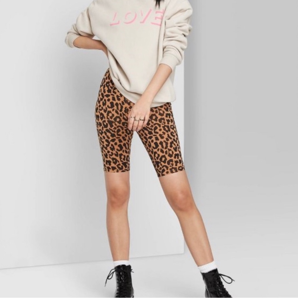 NWT Leopard high rise biker shorts sz M & XL trendy and cute
